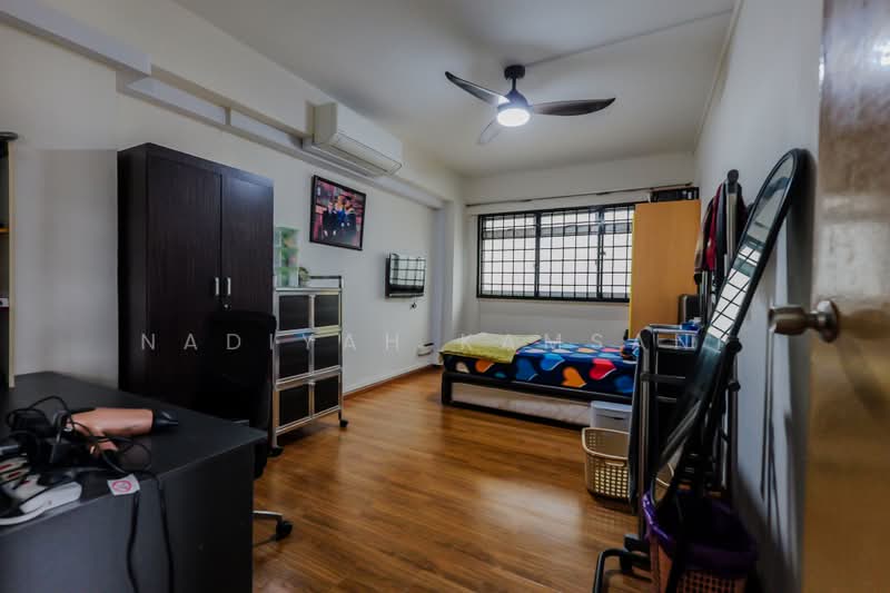 381 Tampines Street 32, 381 Tampines Street 32, 3 Bedrooms, 1,313 sqft, HDB Flat For Sale, by Nadiyah Kamsani, 500231168 - Common room 1 - no built-in - PropertyGuru.com.sg