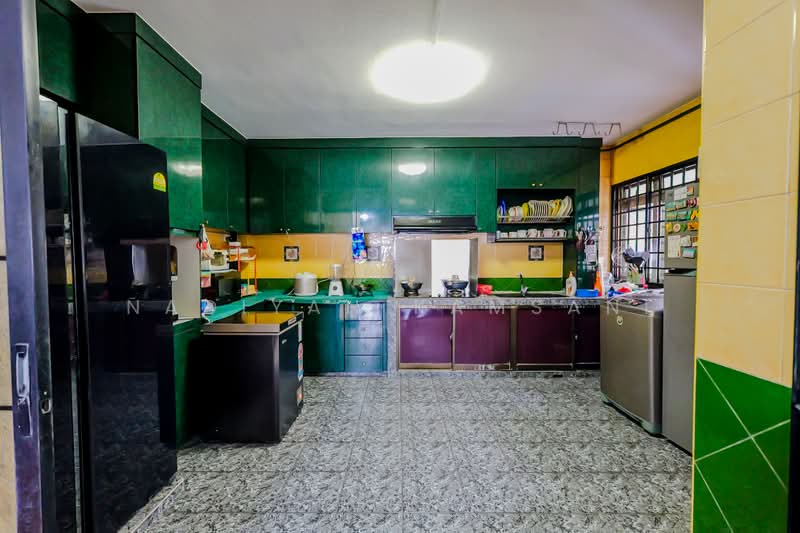 381 Tampines Street 32, 381 Tampines Street 32, 3 Bedrooms, 1,313 sqft, HDB Flat For Sale, by Nadiyah Kamsani, 500231168 - Kitchen - PropertyGuru.com.sg
