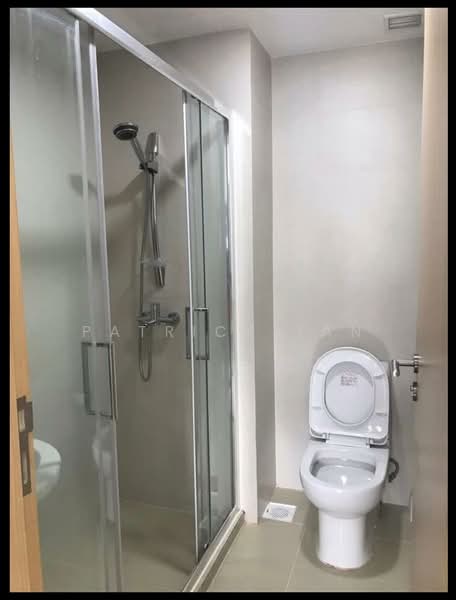 Forestville, 36 Woodlands Drive 16, 1 Bedroom, 300 sqft, Executive Condominium For Rent, by Patrick Tan, 500231169 - Bathroom - PropertyGuru.com.sg