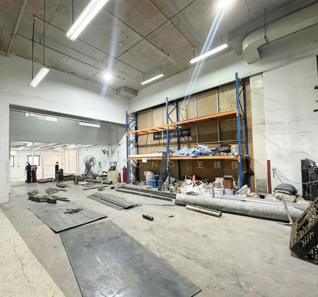 Pioneer Centre, 1 Soon Lee Street, 1,485 sqft, Factory / Workshop (B2) For Rent, by Lisa Ong 王镁侥, 500231175 - Interior - CommercialGuru.com.sg