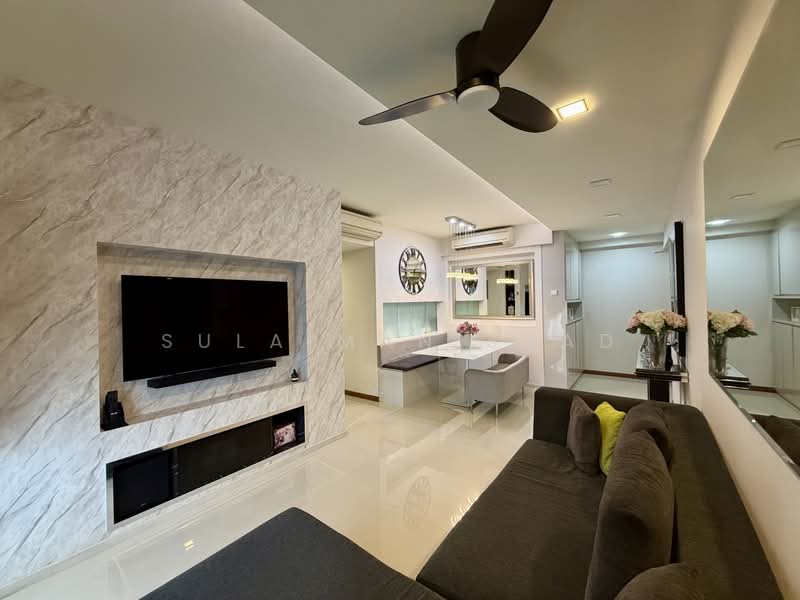 A Treasure Trove, 52 Punggol Walk, 3 Bedrooms, 1,206 sqft, Condominium For Sale, by Sulaiman Saad, 500231190 - Living Room - PropertyGuru.com.sg