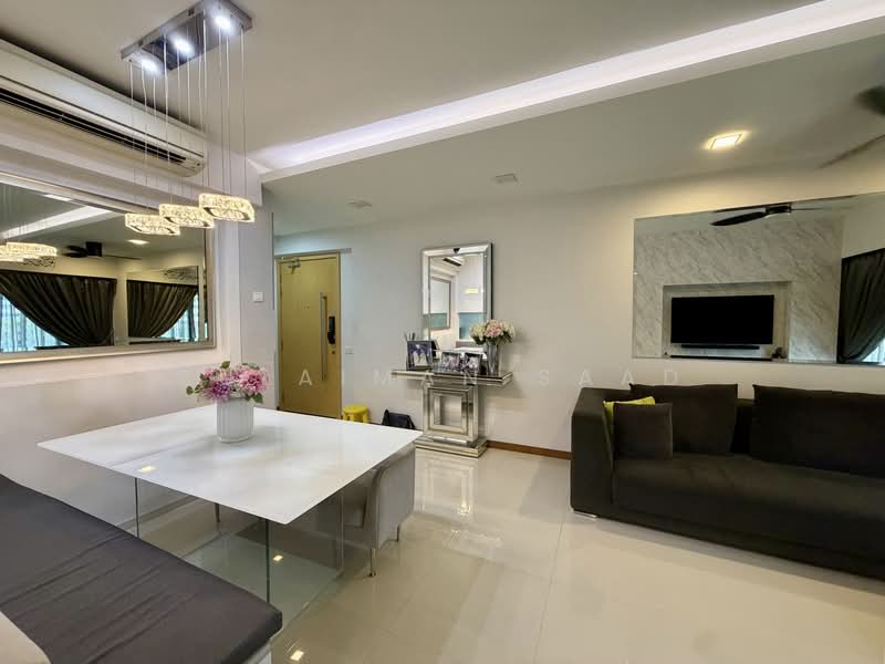 A Treasure Trove, 52 Punggol Walk, 3 Bedrooms, 1,206 sqft, Condominium For Sale, by Sulaiman Saad, 500231190 - Living Room - PropertyGuru.com.sg