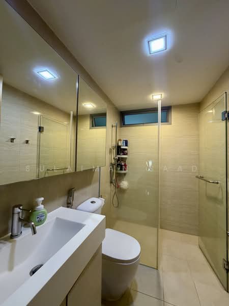 A Treasure Trove, 52 Punggol Walk, 3 Bedrooms, 1,206 sqft, Condominium For Sale, by Sulaiman Saad, 500231190 - Bathroom - PropertyGuru.com.sg