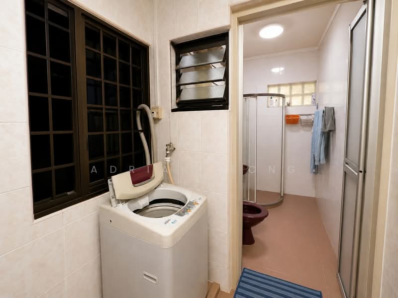 853 Hougang Central, 853 Hougang Central, 3 Bedrooms, 1,453 sqft, HDB Flat For Sale, by Adrian Leong, 500231207 - Bathroom - PropertyGuru.com.sg