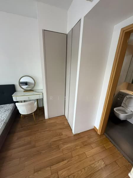 Eight Riversuites, 2 Whampoa East, 2 Bedrooms, 700 sqft, Condominium For Sale, by Chris Lim, 500231212 - Bedroom - PropertyGuru.com.sg