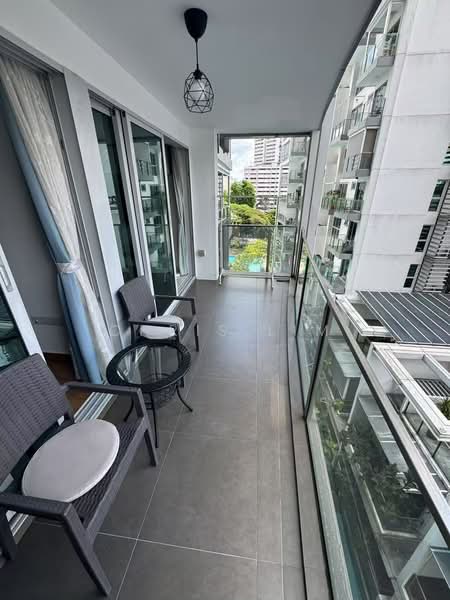 Eight Riversuites, 2 Whampoa East, 2 Bedrooms, 700 sqft, Condominium For Sale, by Chris Lim, 500231212 - Balcony - PropertyGuru.com.sg