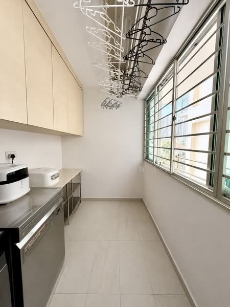 62A Strathmore Avenue, 62A Strathmore Avenue, 3 Bedrooms, 1,259 sqft, HDB Flat For Sale, by Ryan Danial, 500231213 - Balcony - PropertyGuru.com.sg