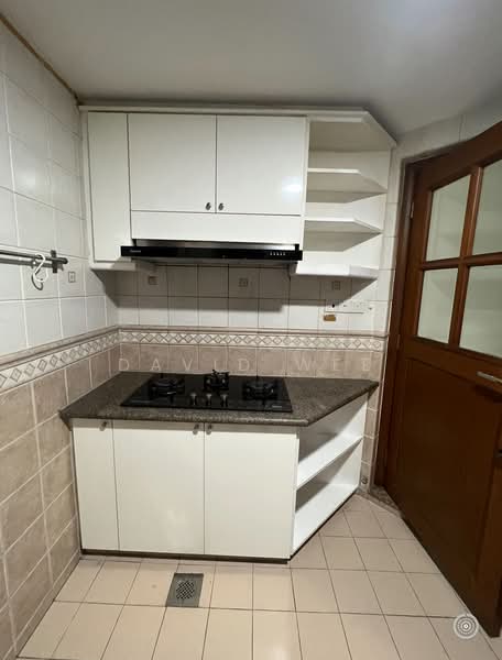 The Bayshore, 34 Bayshore Road, 2 Bedrooms, 1,012 sqft, Condominium For Sale, by David Wee, 500231220 - Kitchen - PropertyGuru.com.sg