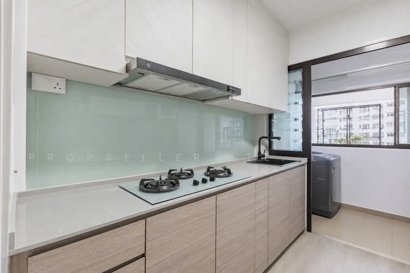 471C Fernvale Street, 471C Fernvale Street, 2 Bedrooms, 732 sqft, HDB Flat For Sale, by Aileen Chew, 500231228 - Kitchen - PropertyGuru.com.sg