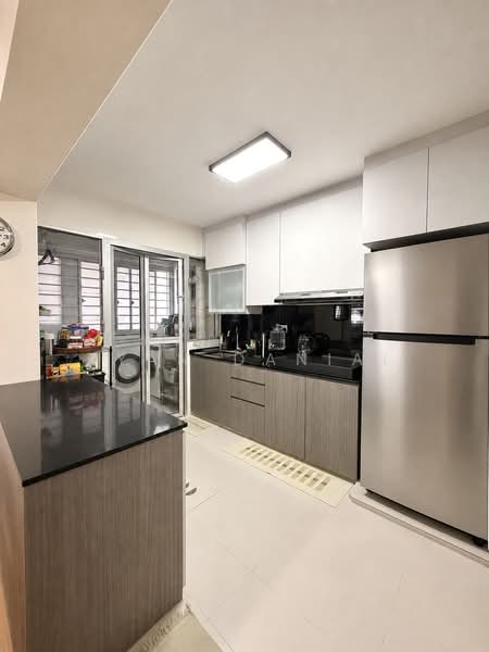 229B Sumang Lane, 229B Sumang Lane, 3 Bedrooms, 1,001 sqft, HDB Flat For Sale, by Ryan Danial, 500231231 - Kitchen - PropertyGuru.com.sg
