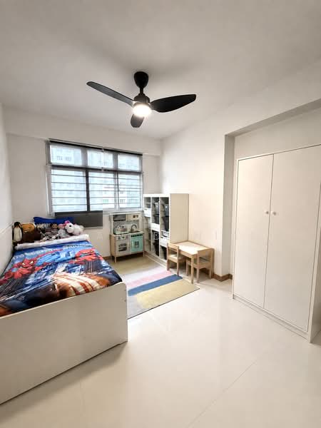 229B Sumang Lane, 229B Sumang Lane, 3 Bedrooms, 1,001 sqft, HDB Flat For Sale, by Ryan Danial, 500231231 - Bedroom - PropertyGuru.com.sg