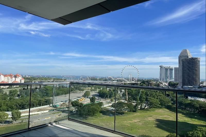 Concourse Skyline, 302 Beach Road, 1 Bedroom, 818 sqft, Condominium For Rent, by Celine Kong, 500231247 - PropertyGuru.com.sg
