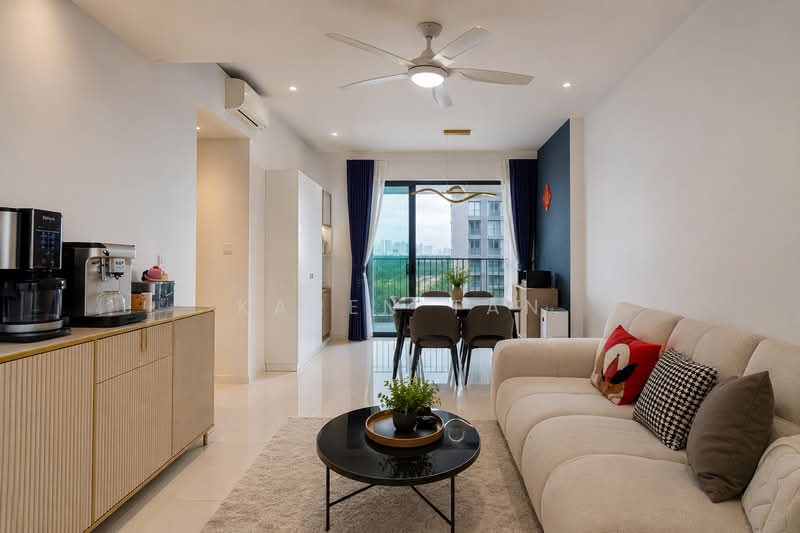 Sky Vue, Bishan Street 14, 2 Bedrooms, 807 sqft, Condominium For Sale, by Karen Tan, 500231254 - Living Room - PropertyGuru.com.sg