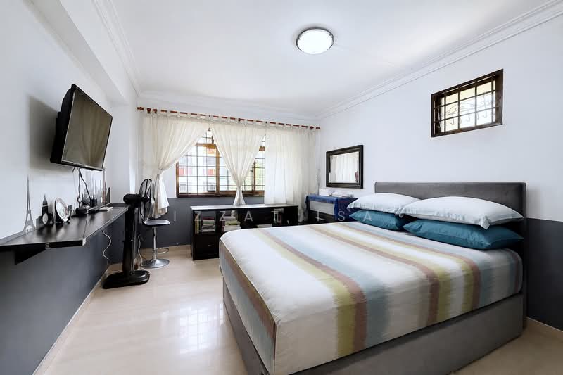 300 Canberra Road, 300 Canberra Road, 3 Bedrooms, 1,292 sqft, HDB Flat For Sale, by Izzat Isa, 500231257 - Bedroom - PropertyGuru.com.sg