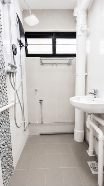 74 Bedok North Road, 74 Bedok North Road, 2 Bedrooms, 635 sqft, HDB Flat For Sale, by David Sim, 500231262 - PropertyGuru.com.sg