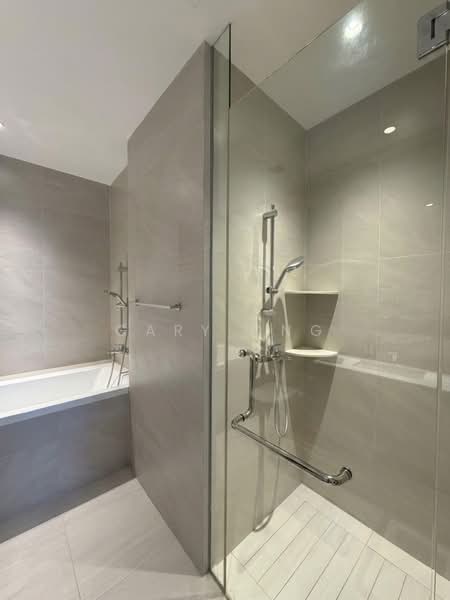 Casa Al Mare, 75 Jalan Loyang Besar, 3 Bedrooms, 1,098 sqft, Apartment For Sale, by Gary Ong, 500231267 - Bathroom - PropertyGuru.com.sg