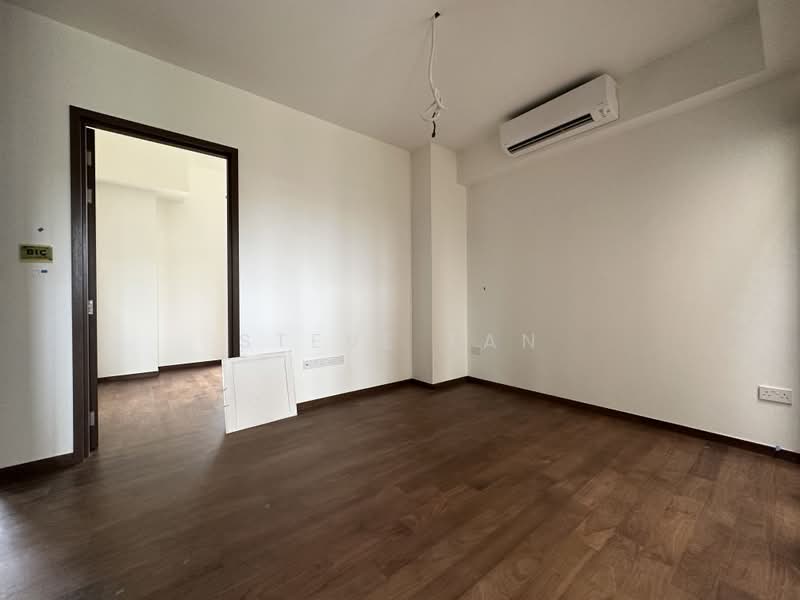 Parksuites, 18 Holland Grove Road, 2 Bedrooms, 1,098 sqft, Condominium For Sale, by Steve Tan, 500231274 - Interior - PropertyGuru.com.sg
