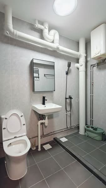 702 Woodlands Drive 40, 702 Woodlands Drive 40, Room Rental, 100 sqft, HDB Flat For Rent, by Cleo Foo, 500231275 - Bathroom - PropertyGuru.com.sg