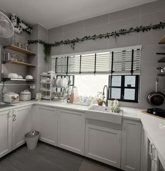 Calin Mansions, 30 Lorong 33 Geylang, Room Rental, 125 sqft, Apartment For Rent, by Elaine Tay, 500231290 - Kitchen - PropertyGuru.com.sg