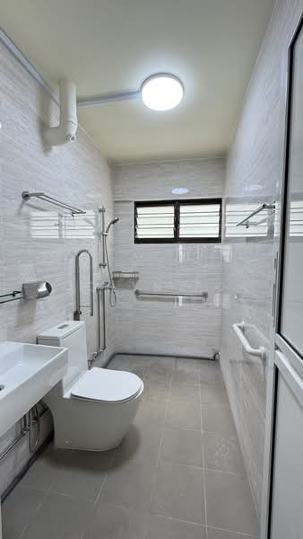 135 Serangoon North Avenue 2, 135 Serangoon North Avenue 2, 3 Bedrooms, 1,410 sqft, HDB Flat For Sale, by Jolyn Fo, 500231305 - Bathroom - PropertyGuru.com.sg