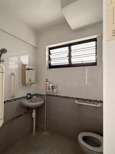 115 Yishun Ring Road, 115 Yishun Ring Road, Sembawang / Yishun, 3 Bedrooms, 1,119 sqft, HDB Flat For Sale, by SHAFNI UMAR, 500231311 - Bathroom - PropertyGuru.com.sg