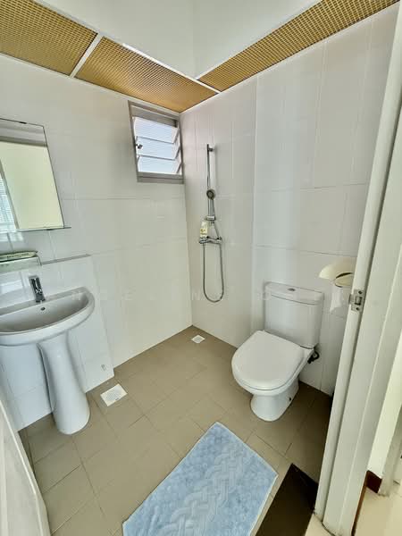 440B Clementi Avenue 3, 440B Clementi Avenue 3, 2 Bedrooms, 743 sqft, HDB Flat For Sale, by Angeline Quek, 500231313 - Bathroom - PropertyGuru.com.sg