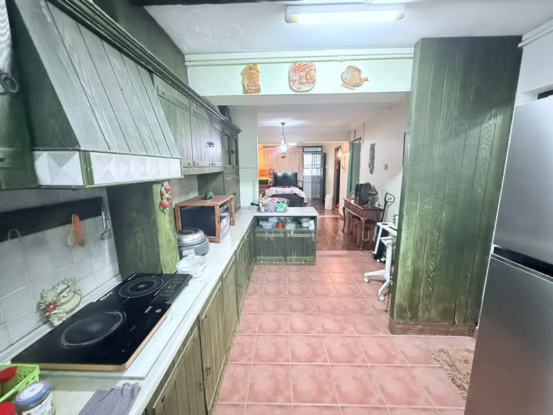 12 Holland Avenue, 12 Holland Avenue, 2 Bedrooms, 700 sqft, HDB Flat For Sale, by Allan Lau, 500231325 - Kitchen - PropertyGuru.com.sg