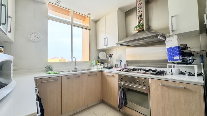 Sims Green, 7 Lorong 27A Geylang, 3 Bedrooms, 2,153 sqft, Apartment For Sale, by Jenna Lui, 500231327 - Kitchen - PropertyGuru.com.sg