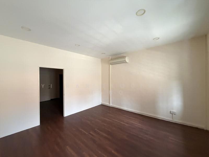 Rowell Road (Farrer Park), Farrer Park / Serangoon Rd, 1,106 sqft, Shop / Shophouse For Sale, by Yi Ran (Louis) Zhang, 500231335 - CommercialGuru.com.sg