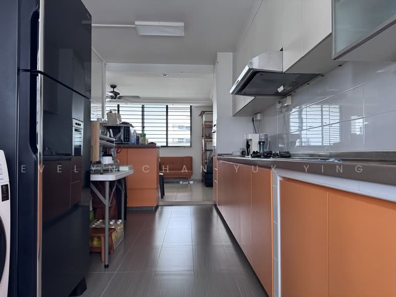 130 Bishan Street 12, 130 Bishan Street 12, 3 Bedrooms, 904 sqft, HDB Flat For Sale, by Evelyn Chan Yuk Ying, 500231341 - Kitchen - PropertyGuru.com.sg