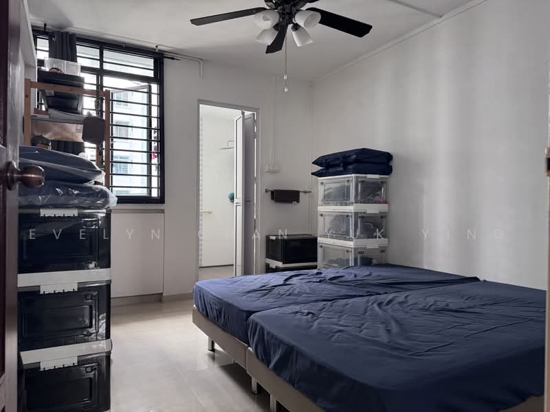 130 Bishan Street 12, 130 Bishan Street 12, 3 Bedrooms, 904 sqft, HDB Flat For Sale, by Evelyn Chan Yuk Ying, 500231341 - Bedroom - PropertyGuru.com.sg