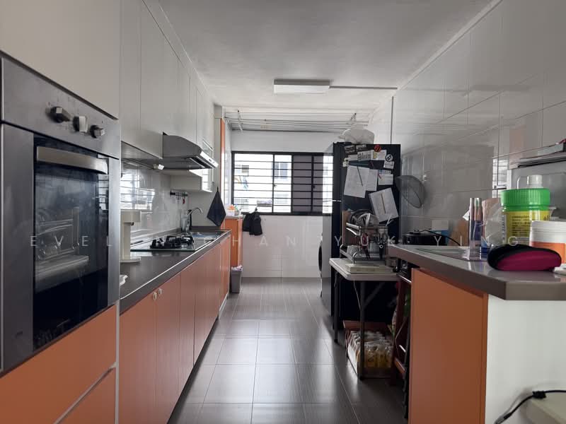 130 Bishan Street 12, 130 Bishan Street 12, 3 Bedrooms, 904 sqft, HDB Flat For Sale, by Evelyn Chan Yuk Ying, 500231341 - Kitchen - PropertyGuru.com.sg