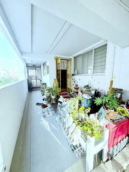 411 Bukit Batok West Avenue 4, 411 Bukit Batok West Avenue 4, 2 Bedrooms, 786 sqft, HDB Flat For Sale, by Risdian Isbintara, 500231342 - Balcony - PropertyGuru.com.sg