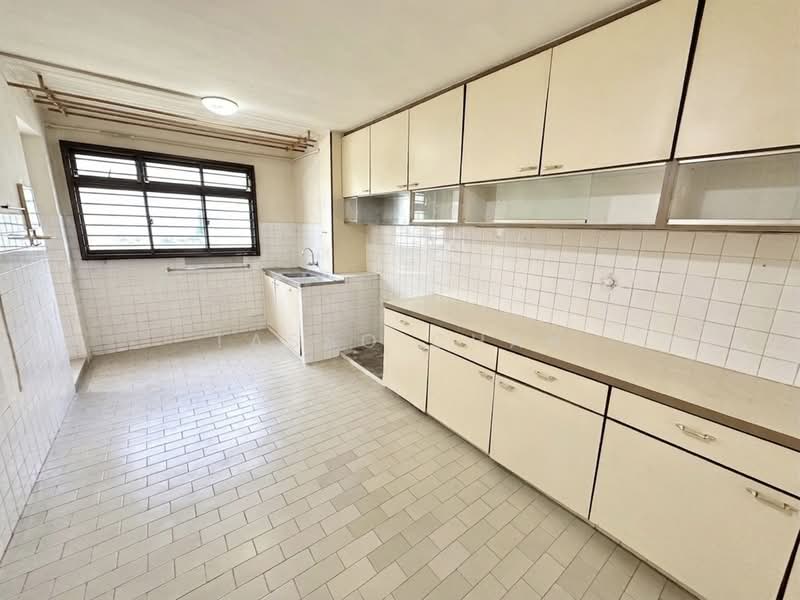 136 Yishun Ring Road, 136 Yishun Ring Road, 2 Bedrooms, 732 sqft, HDB Flat For Sale, by Tasso Chan, 500231353 - Kitchen - PropertyGuru.com.sg