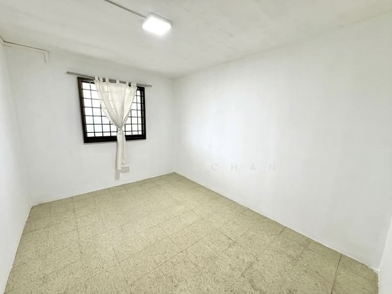136 Yishun Ring Road, 136 Yishun Ring Road, 2 Bedrooms, 732 sqft, HDB Flat For Sale, by Tasso Chan, 500231353 - Bedroom - PropertyGuru.com.sg