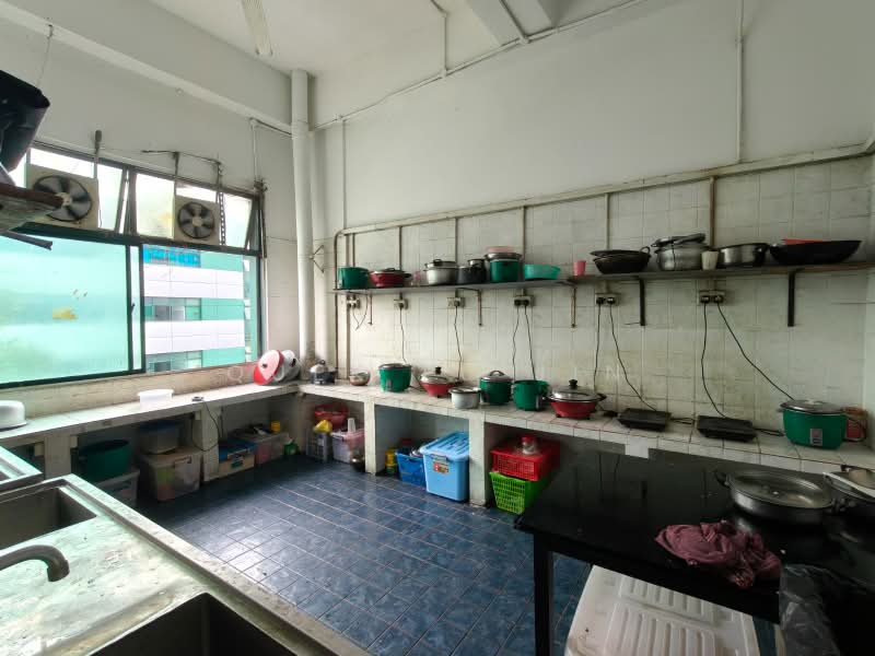 Multi-Storey B2 Factory for Sale in Woodlands with Dorm, , 11,485 sqft, Factory / Workshop (B2) For Sale, by Quek Fu Jin, 500231359 - Kitchen - CommercialGuru.com.sg