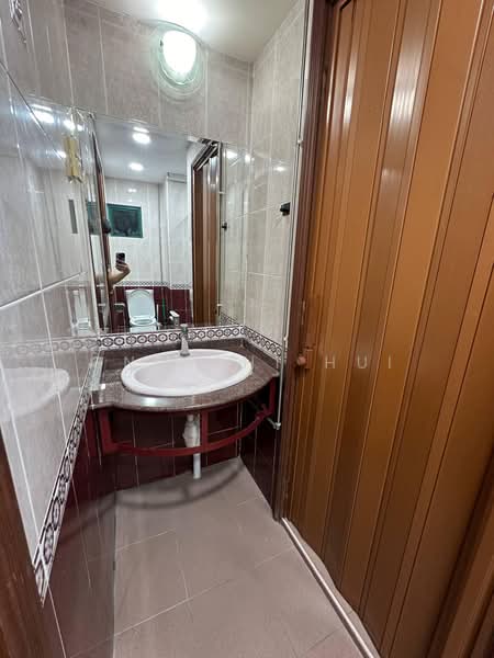 Haig Grove (SCK Ville), 2 Haig Avenue, Room Rental, 150 sqft, Apartment For Rent, by Ong Shi Hui, 500231361 - Bathroom - PropertyGuru.com.sg