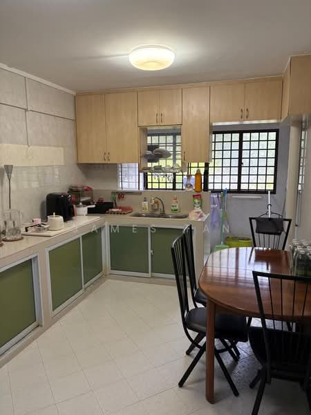 428 Clementi Avenue 3, 428 Clementi Avenue 3, 2 Bedrooms, 882 sqft, HDB Flat For Rent, by James Tan, 500231363 - Kitchen - PropertyGuru.com.sg