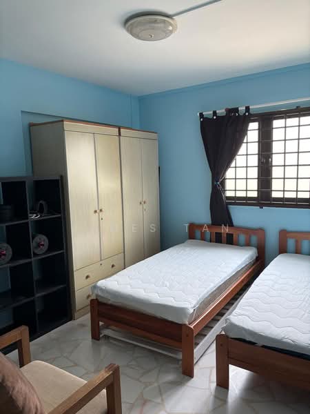 428 Clementi Avenue 3, 428 Clementi Avenue 3, 2 Bedrooms, 882 sqft, HDB Flat For Rent, by James Tan, 500231363 - Bedroom - PropertyGuru.com.sg