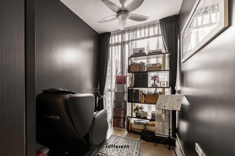 La Fiesta, 52 Sengkang Square, 4 Bedrooms, 1,098 sqft, Condominium For Sale, by Joel Li, 500231366 - Study - PropertyGuru.com.sg