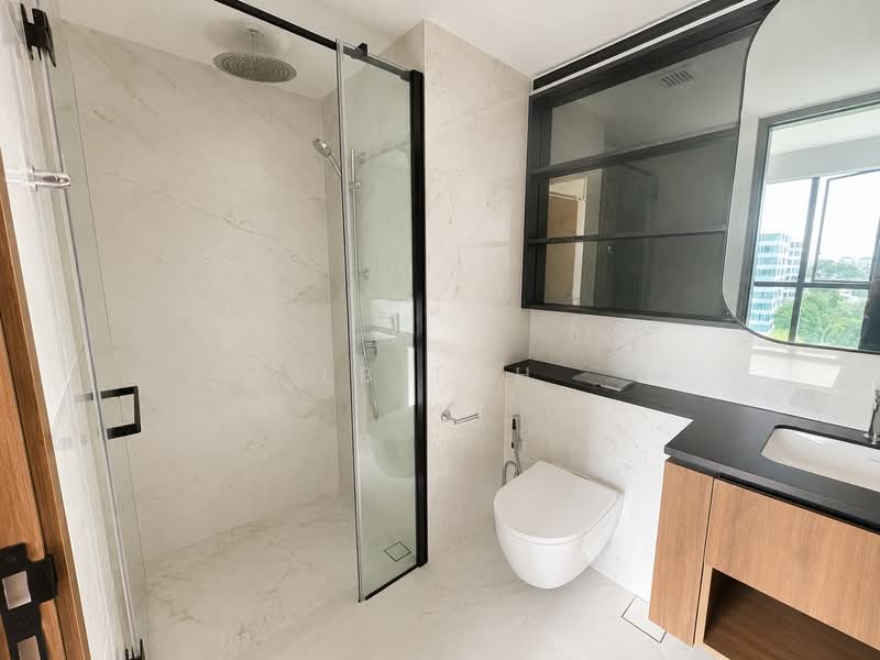 Sceneca Residence, 26 Tanah Merah Kechil Link, 2 Bedrooms, 764 sqft, Condominium For Rent, by LB Toh, 500231375 - Bathroom - PropertyGuru.com.sg