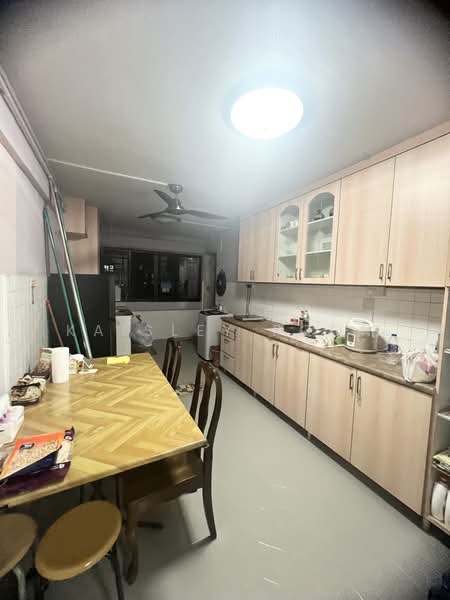 202 Marsiling Drive, 202 Marsiling Drive, 2 Bedrooms, 734 sqft, HDB Flat For Rent, by Kaisley Poon, 500231404 - Kitchen - PropertyGuru.com.sg