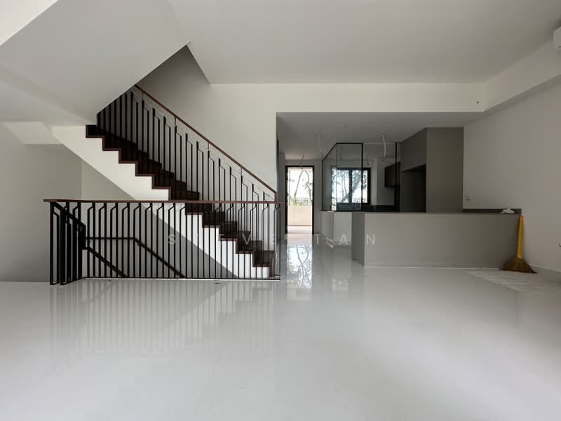 Super Cheap Rare 4 Bedrooms District 10, Tanglin / Holland / Bukit Timah, 4 Bedrooms, 3,068 sqft, Condominium For Sale, by Steve Tan, 500231411 - Interior - PropertyGuru.com.sg