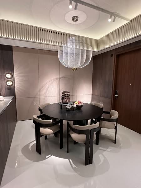 Super Cheap Rare 4 Bedrooms District 10, Tanglin / Holland / Bukit Timah, 4 Bedrooms, 3,068 sqft, Condominium For Sale, by Steve Tan, 500231411 - Dining Room - PropertyGuru.com.sg