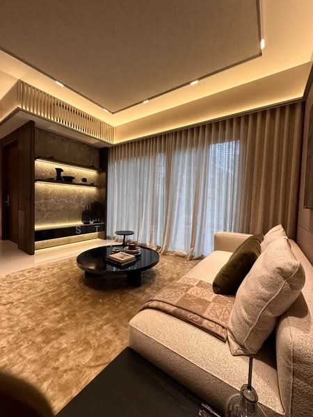 Super Cheap Rare 4 Bedrooms District 10, Tanglin / Holland / Bukit Timah, 4 Bedrooms, 3,068 sqft, Condominium For Sale, by Steve Tan, 500231411 - Living Room - PropertyGuru.com.sg