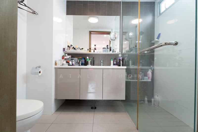 CityLife @ Tampines, , 3 Bedrooms, 1,259 sqft, Condominium For Sale, by Natalie Hon, 500231414 - Bathroom - PropertyGuru.com.sg