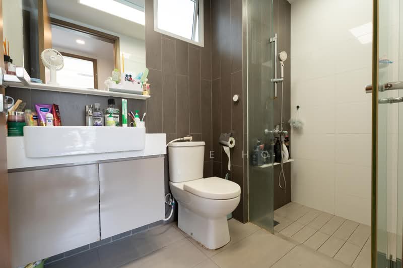 CityLife @ Tampines, , 3 Bedrooms, 1,259 sqft, Condominium For Sale, by Natalie Hon, 500231414 - Bathroom - PropertyGuru.com.sg