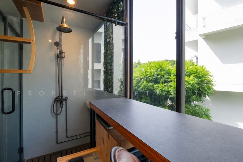 East Grove, 428B East Coast Road, 3 Bedrooms, 1,033 sqft, Condominium For Sale, by JOHN YEO, 500231418 - Bathroom - PropertyGuru.com.sg