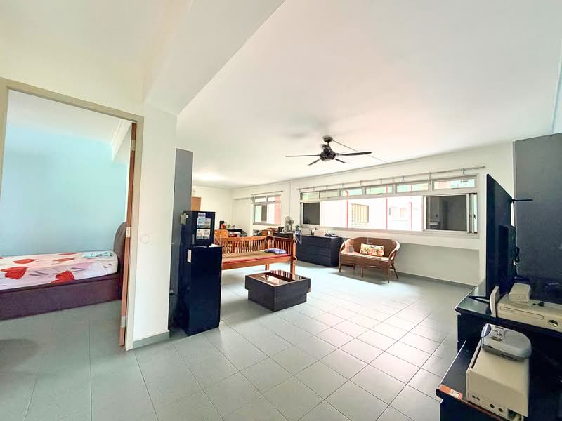 557 Choa Chu Kang North 6, 557 Choa Chu Kang North 6, 4 Bedrooms, 1,572 sqft, HDB Flat For Sale, by Clinton Yew, 500231423 - Living Area - PropertyGuru.com.sg