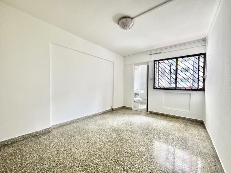 53 Teban Gardens Road, 53 Teban Gardens Road, 3 Bedrooms, 893 sqft, HDB Flat For Sale, by Mario Ong Jun Zhi, 500231426 - Master Bedroom - PropertyGuru.com.sg